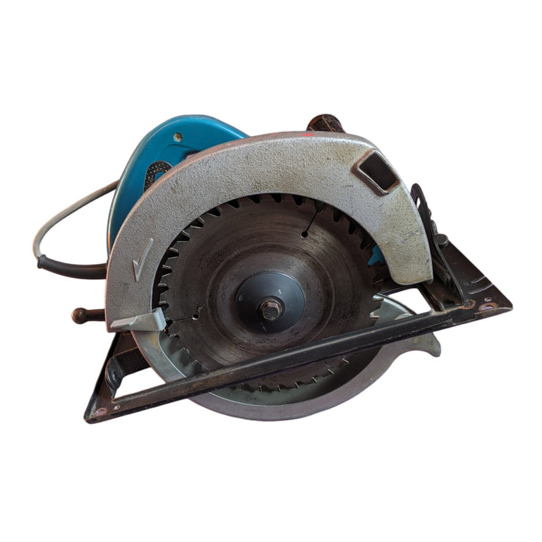 Sierra circular Makita 5900B