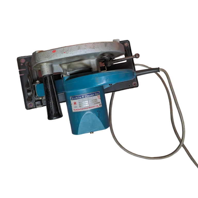 Sierra circular Makita 5900B